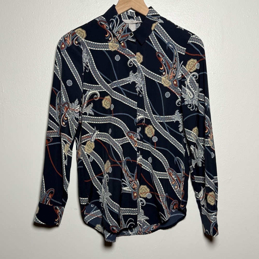 H&M‎ Womens Button Up Shirt Size 0 Blue Paisley Soft Career Office Quiet Luxury